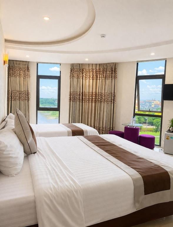 White Rose Hotel — 3