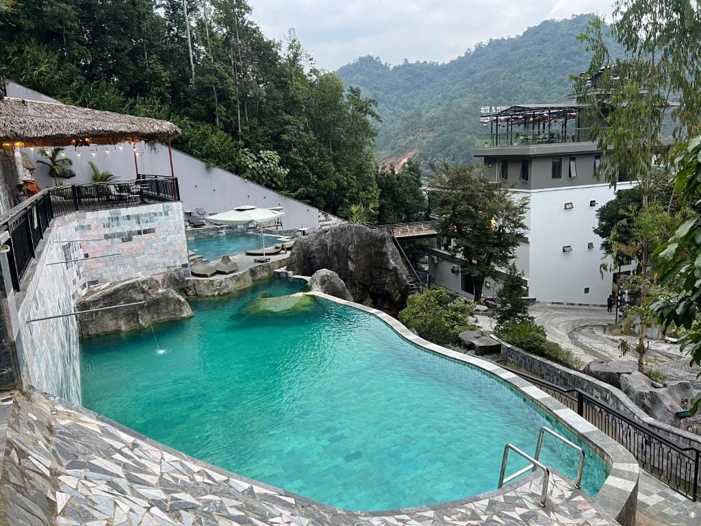Lotus Premium Lodge — 1