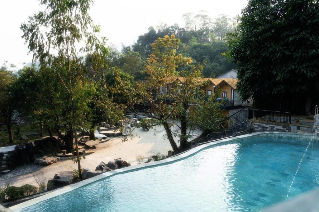 Lotus Premium Lodge — 2