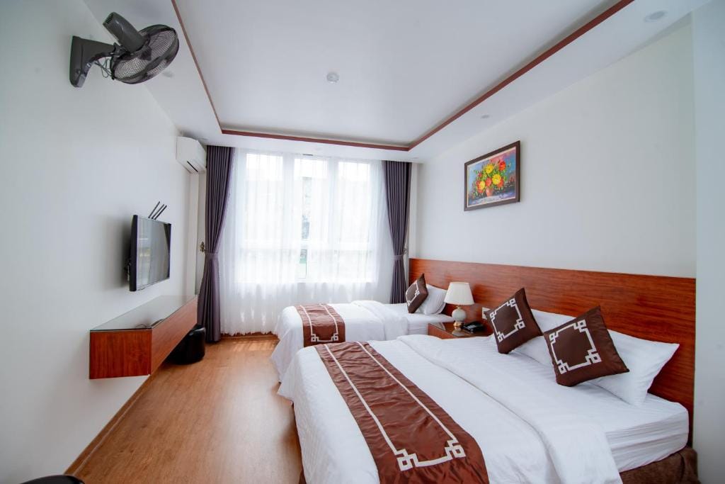LUXURY HOSTEL — 2