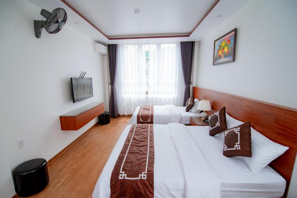 LUXURY HOSTEL — 4