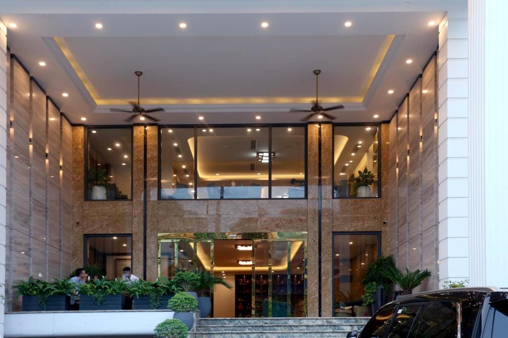 Silk River Hotel Ha Giang — 1