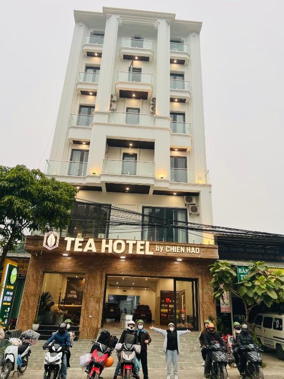 Tea Hotel by Chien Hao — 1
