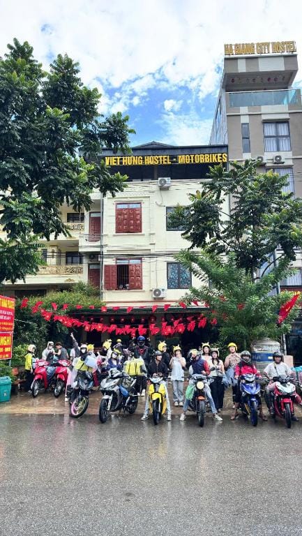 VIỆT HƯNG HÀ GIANG Hostel motorbikes for rental — 1
