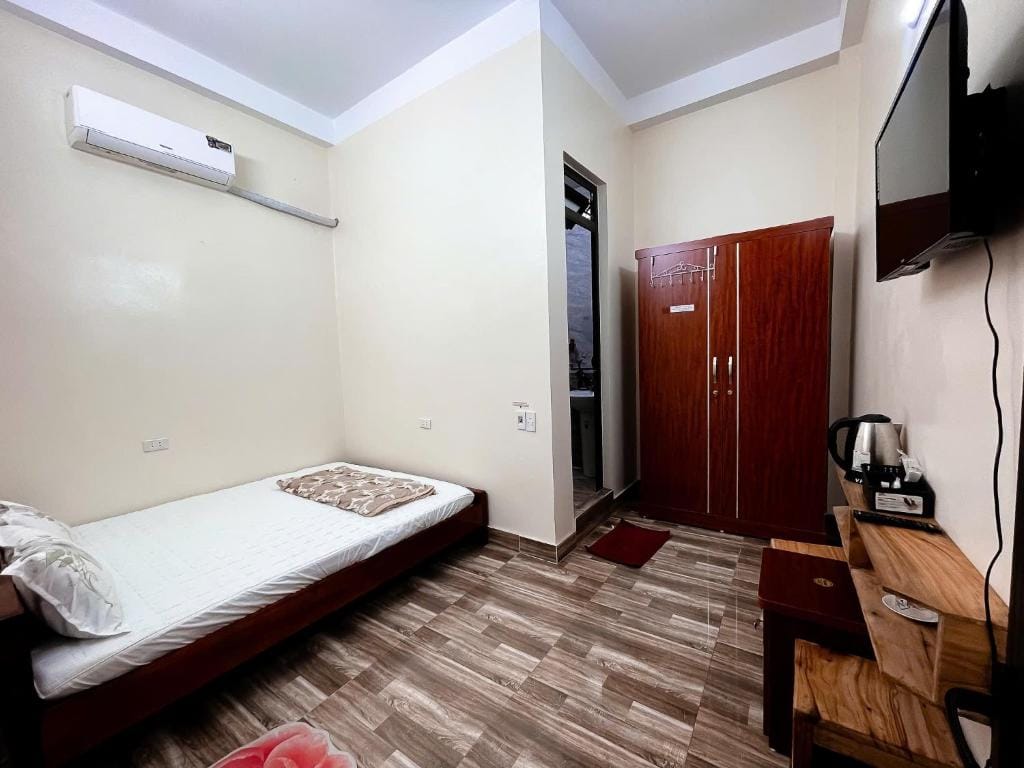 VIỆT HƯNG HÀ GIANG Hostel motorbikes for rental — 3