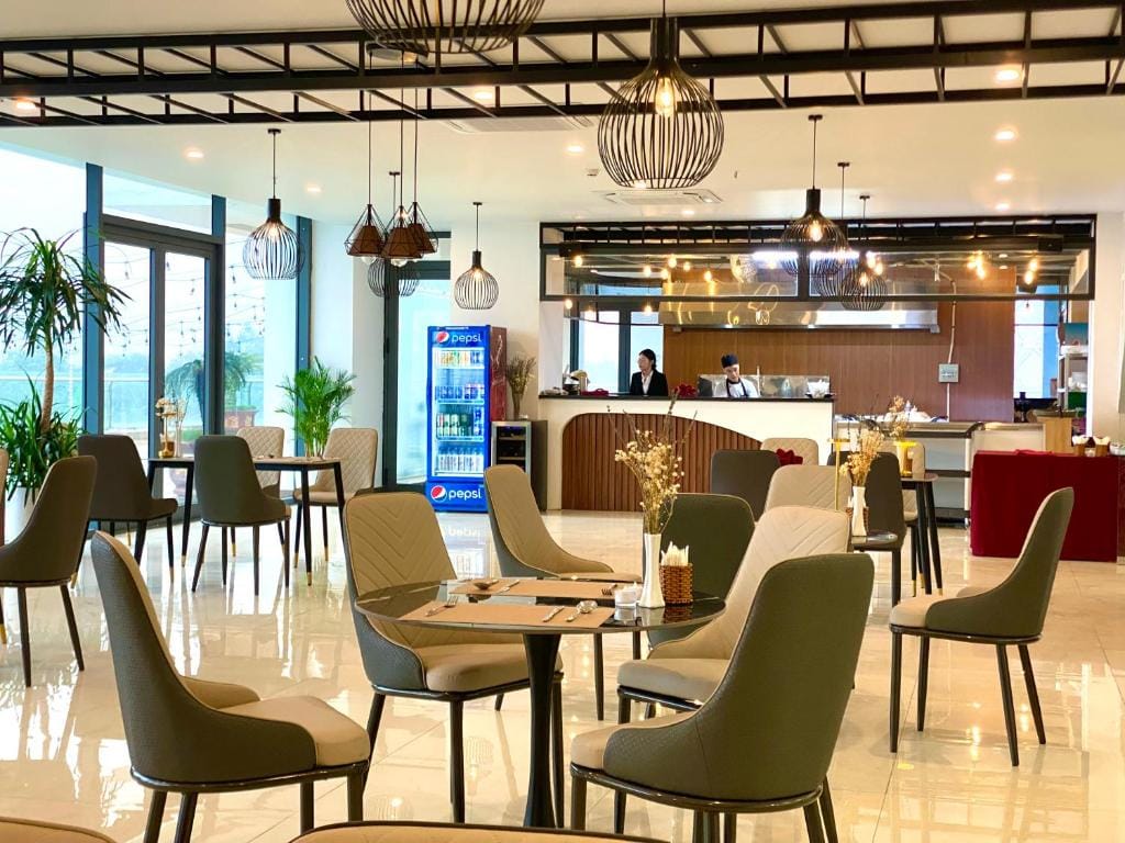 YEN BIEN LUXURY HOTEL — 2