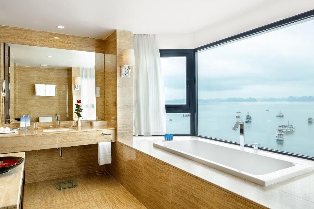 Wyndham Legend Halong — 1