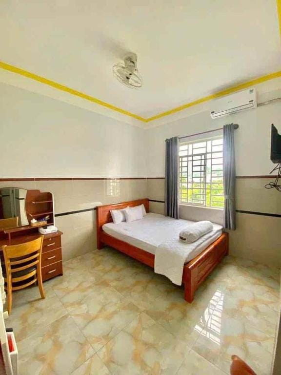 Nhà Nghỉ Cẩm Tiên 1 — 2