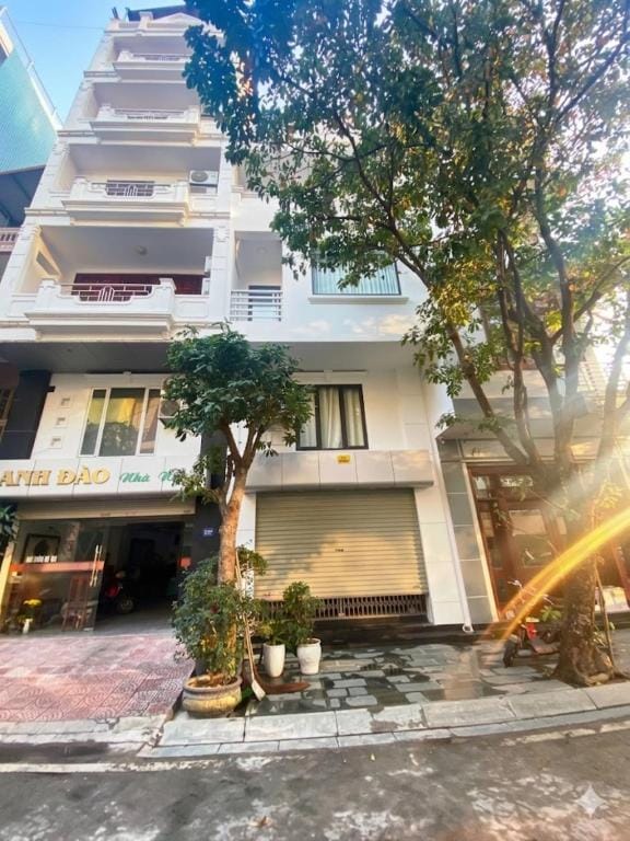 Anh Đào 2 Hotel — 1