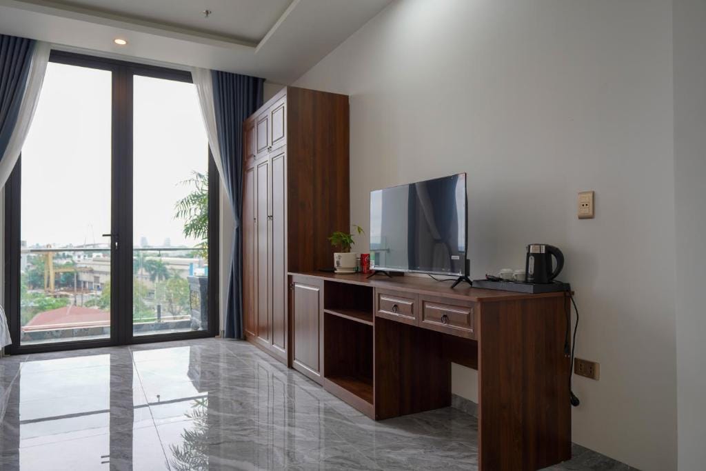 GOLDEN JOY HOTEL & APARTMENT — 4