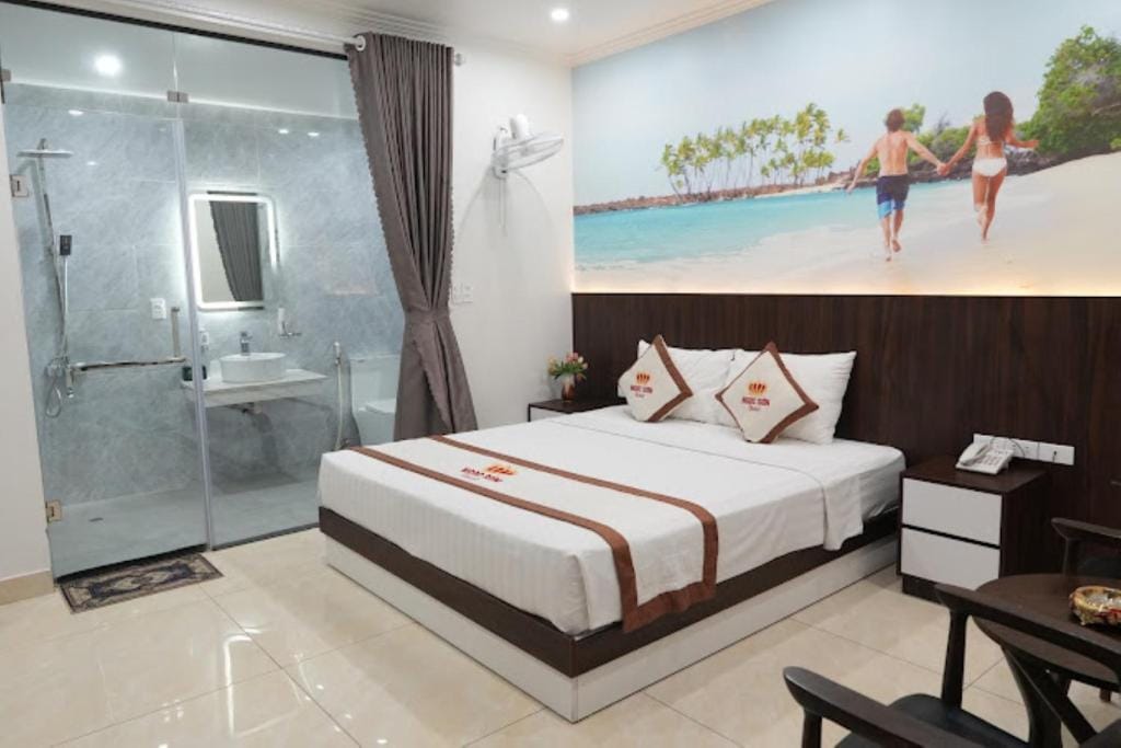 Ngọc Sơn Hotel — 3