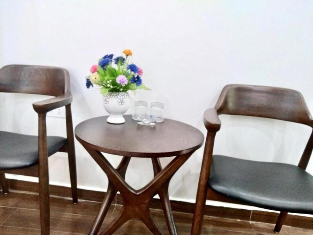 Ngọc Sơn Hotel — 4