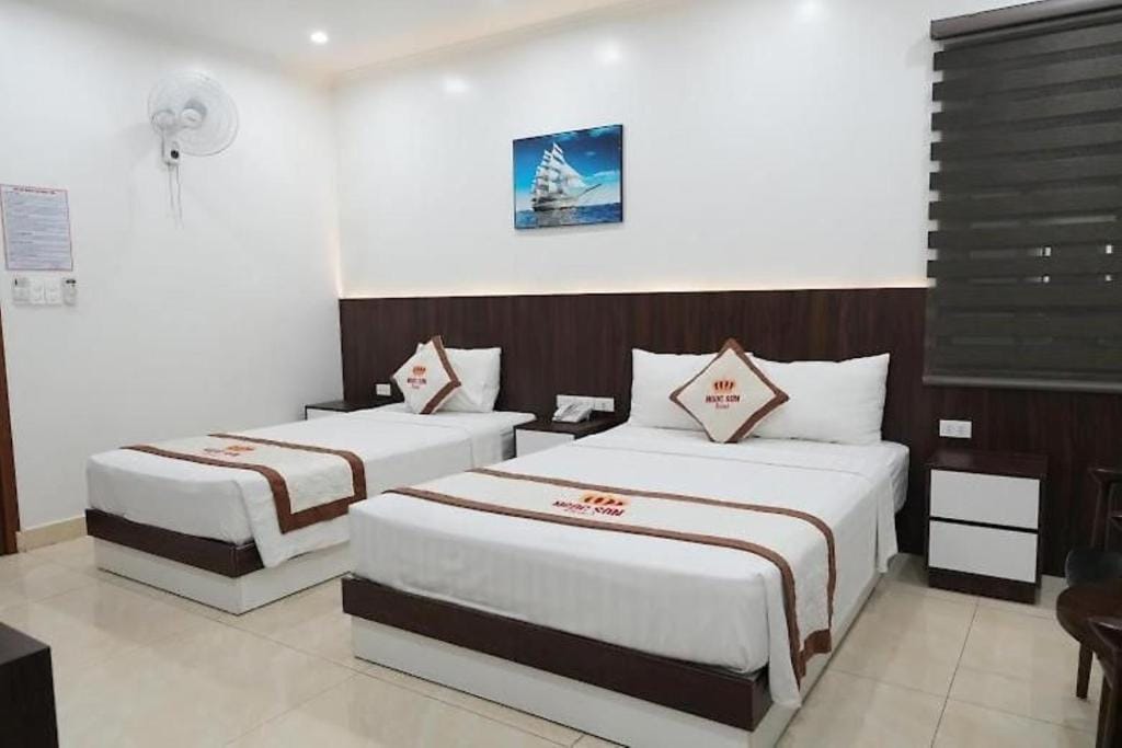 Ngọc Sơn Hotel — 5