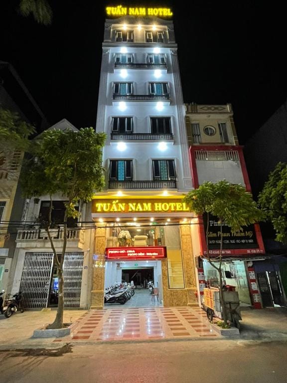 Tuan Nam Hotel — 1