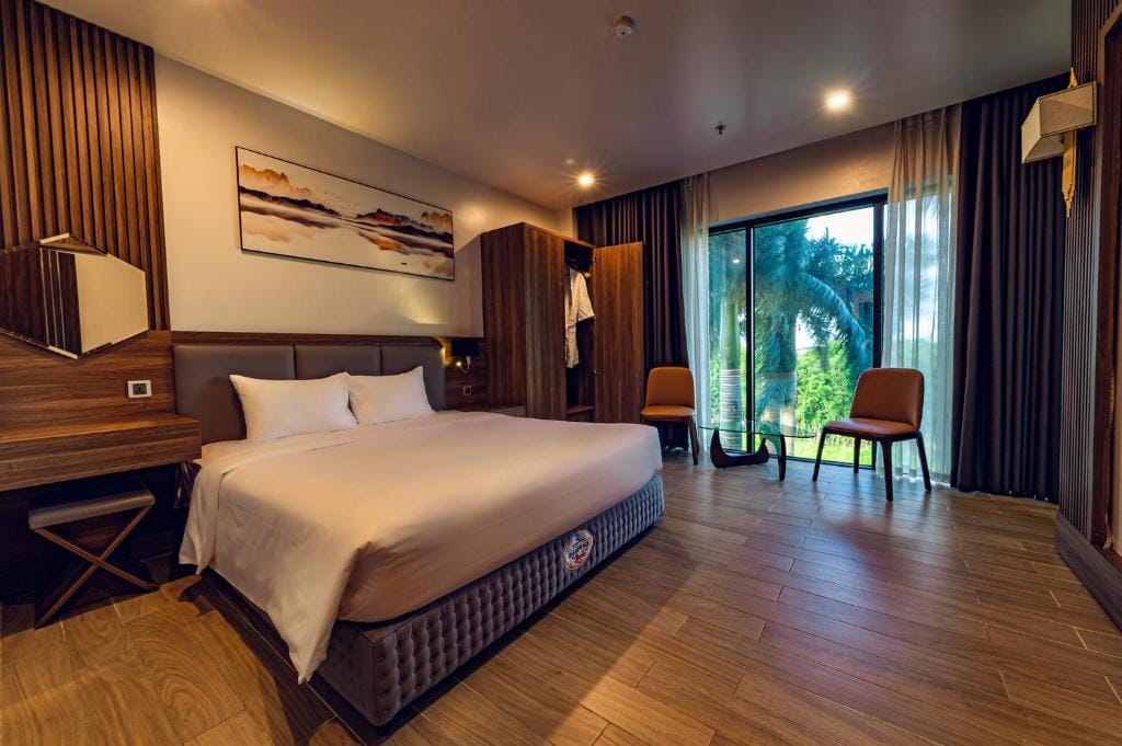 ZEN RIVERSIDE HOTEL & RESIDENCES — 5