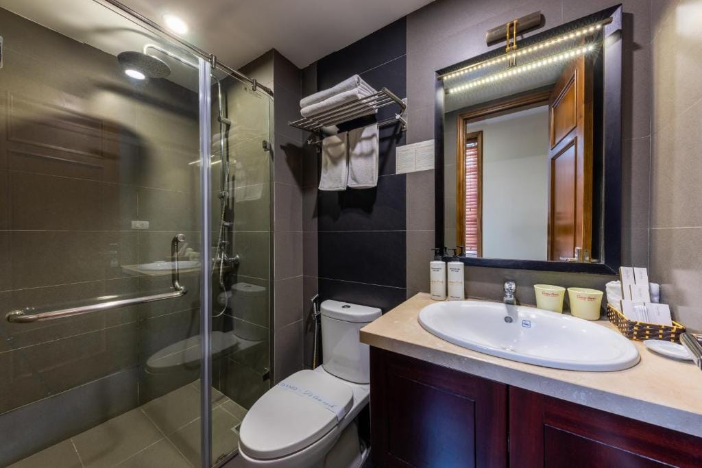 Centre Point Hanoi Hotel — 3