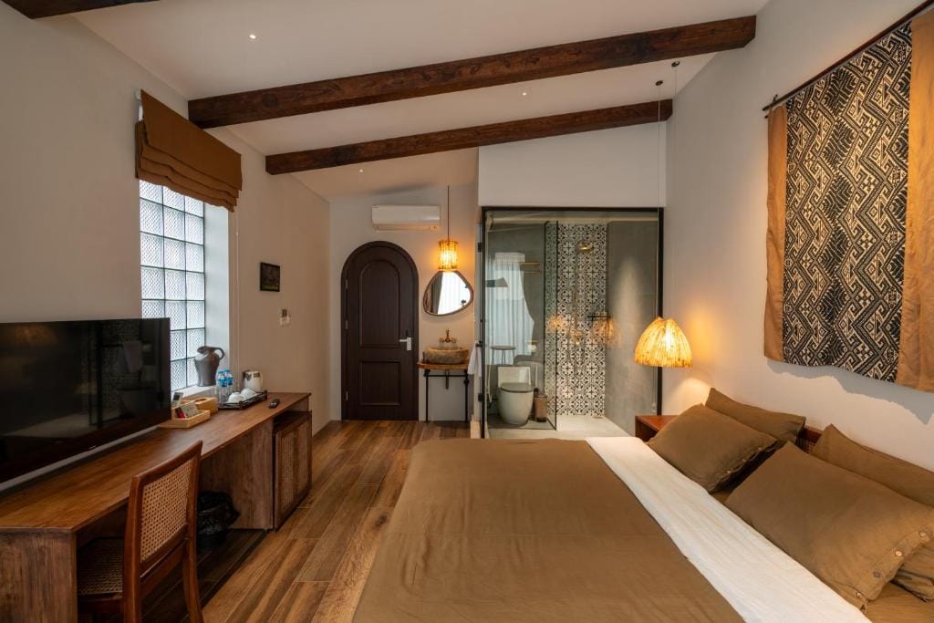 Phen Art House, Artistic Living in the Heart of Old Quarter — 1