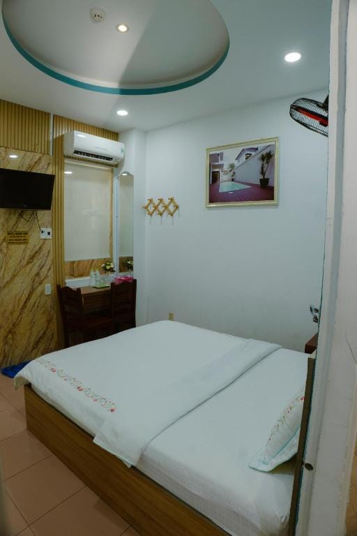 Hoàng Sơn Hotel — 5