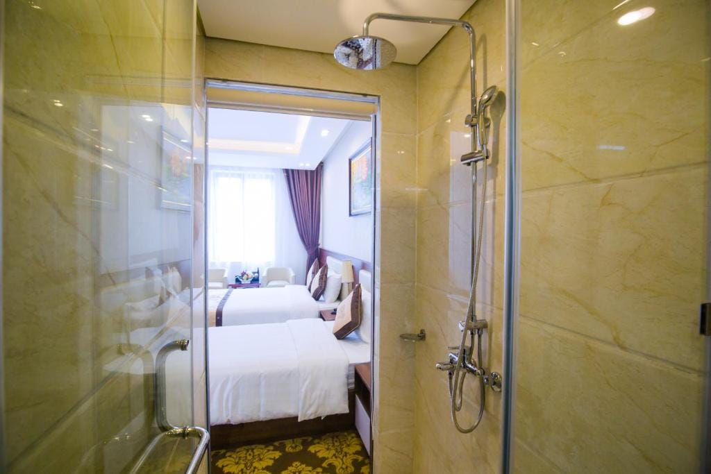 Grand Hotel — 3