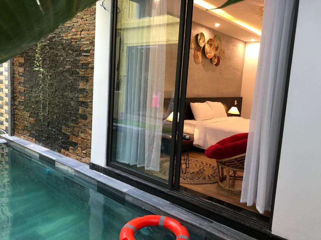 PHỐ CHỢ ĐÊM Villa - Near Hoi An Old Town 200m — 1