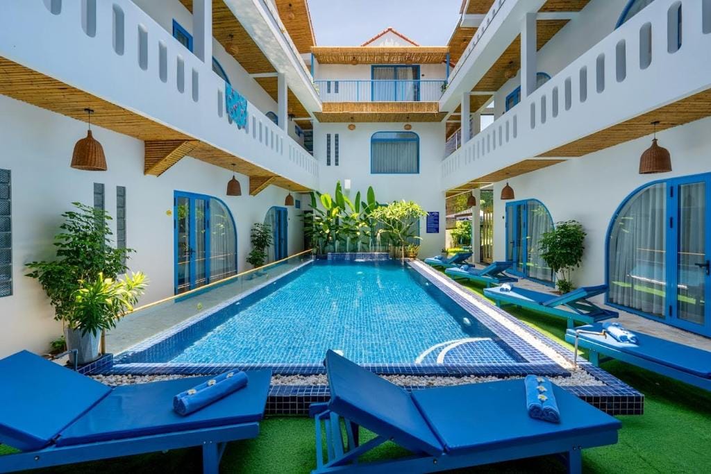 The Linh Coastline Villa — 1