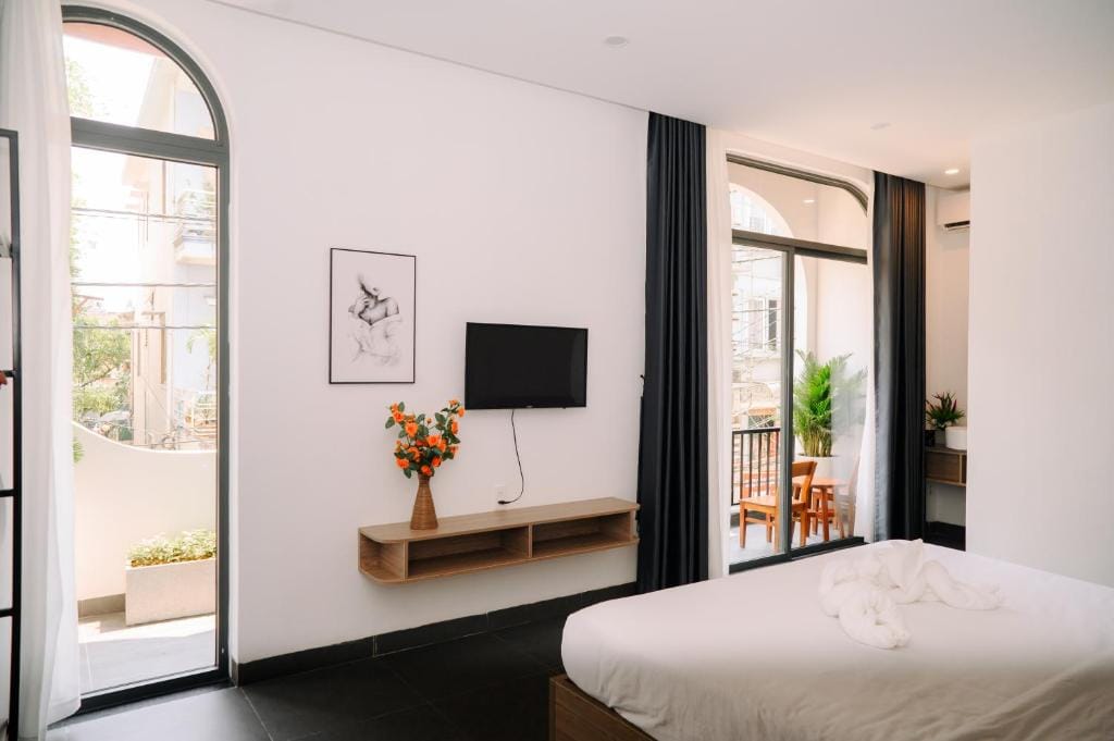 Charm House Hue — 2