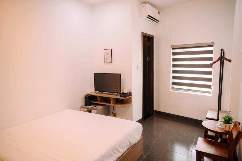 Charm House Hue — 5