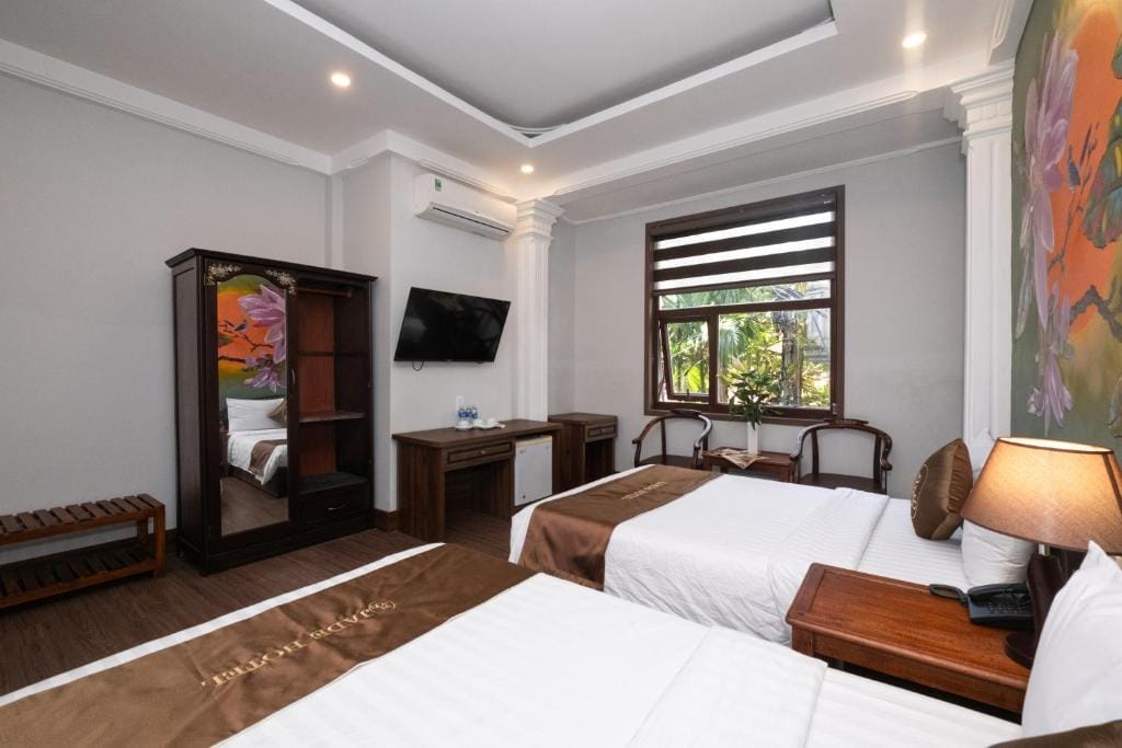 Jade Hotel — 2
