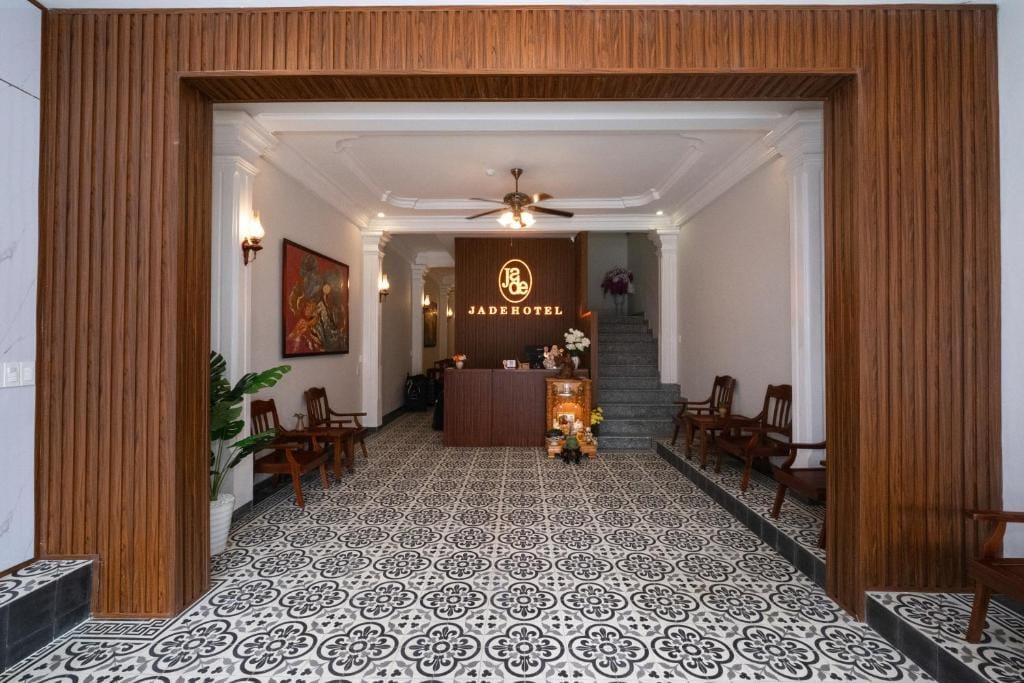 Jade Hotel — 5