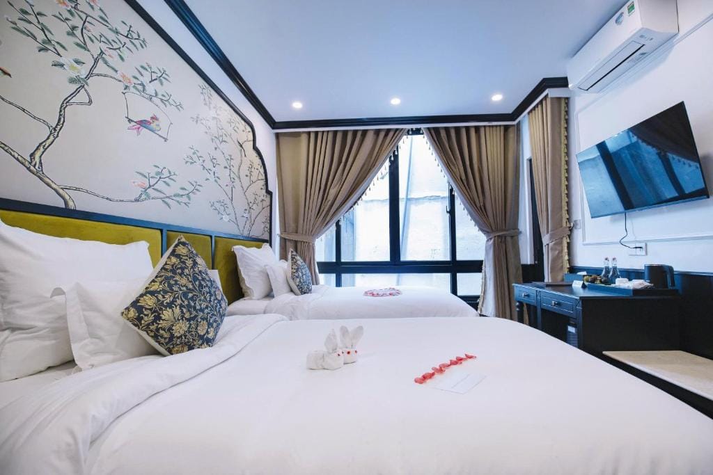 The ORCHID PREMIUM Hotel — 2