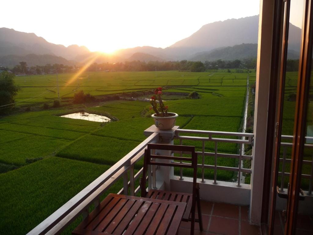 Mai Chau Valley View Hotel — 1