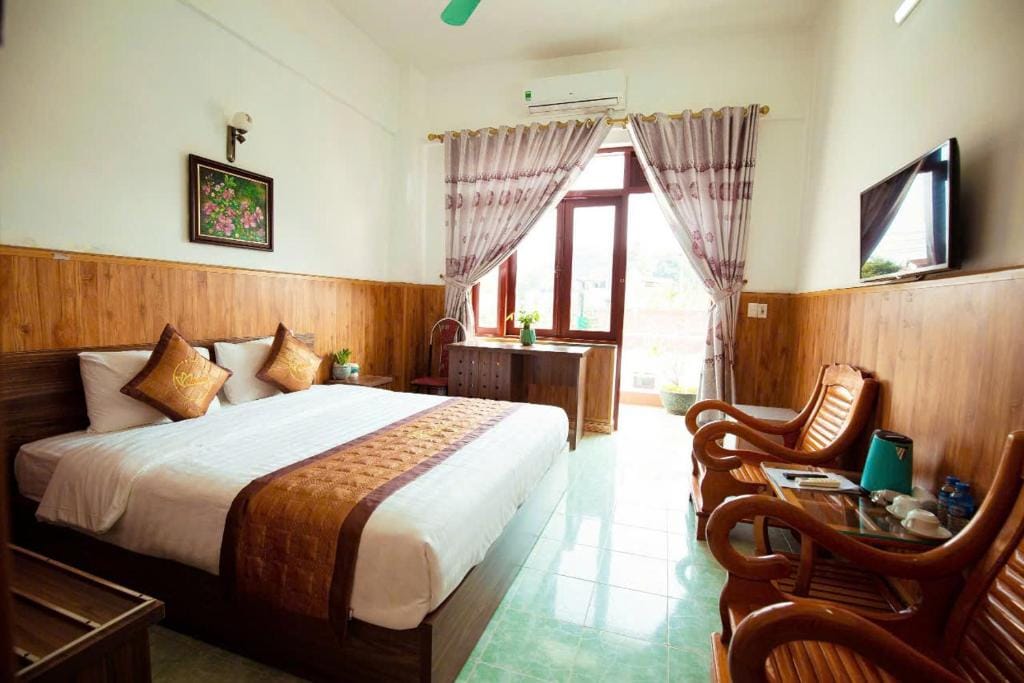 Hương Sen Hotel MC - by BAY LUXURY — 2