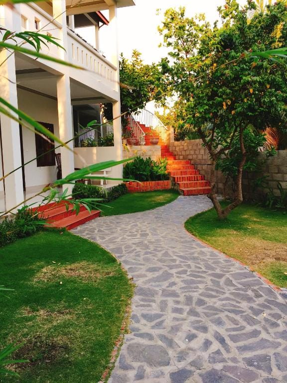 Minh Kha Hotel — 1
