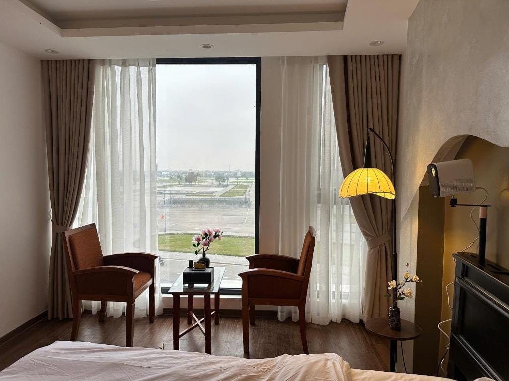 Hotel 19 — 2