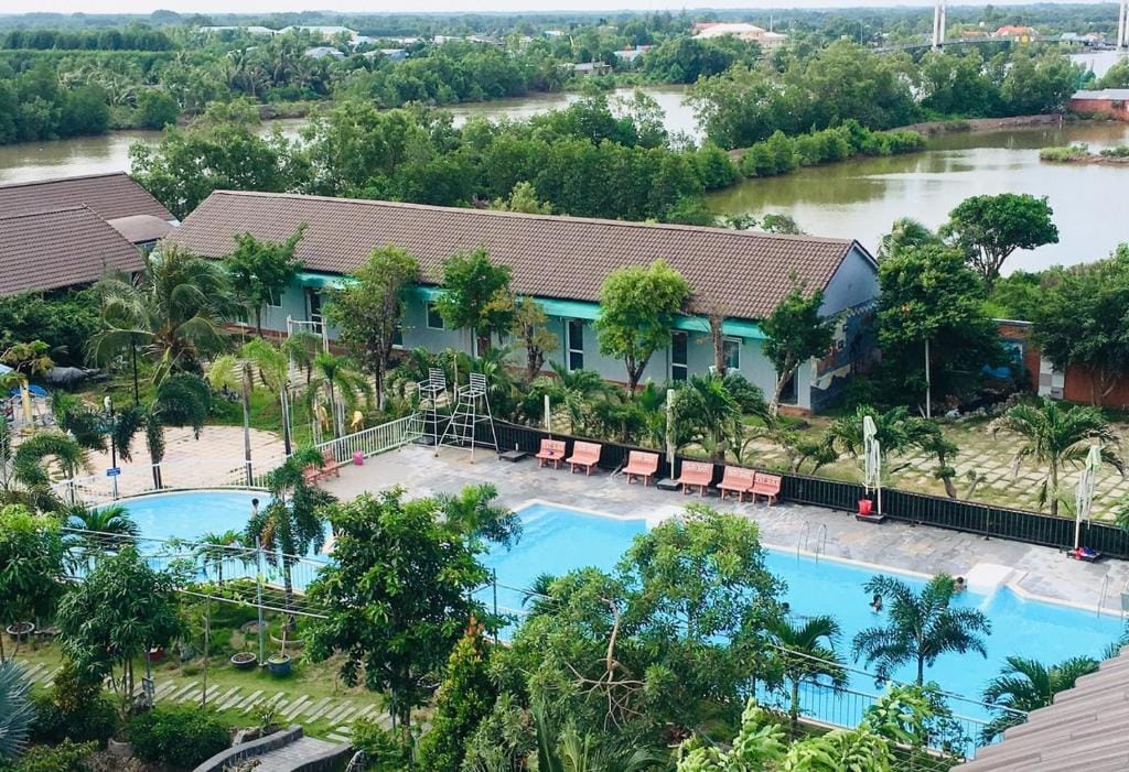 Ozon Hotel — 4