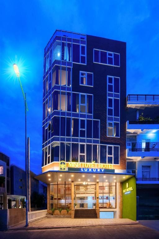 Minh Tuyết Luxury Hotel — 1