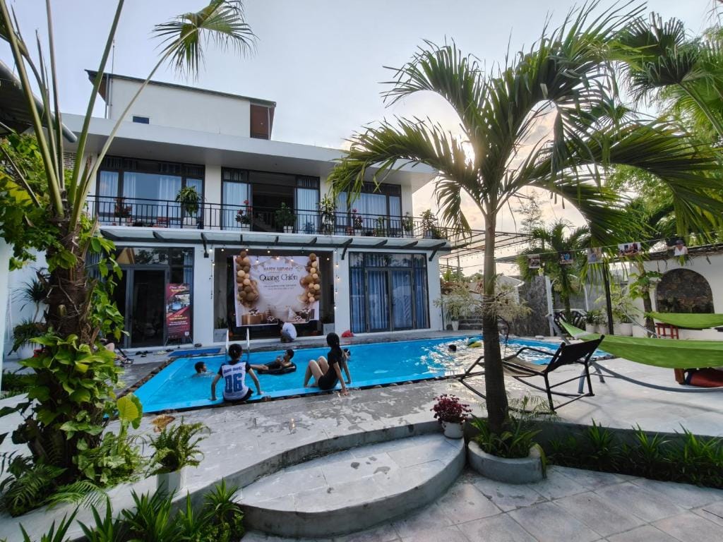 Hugo Homestay — 3