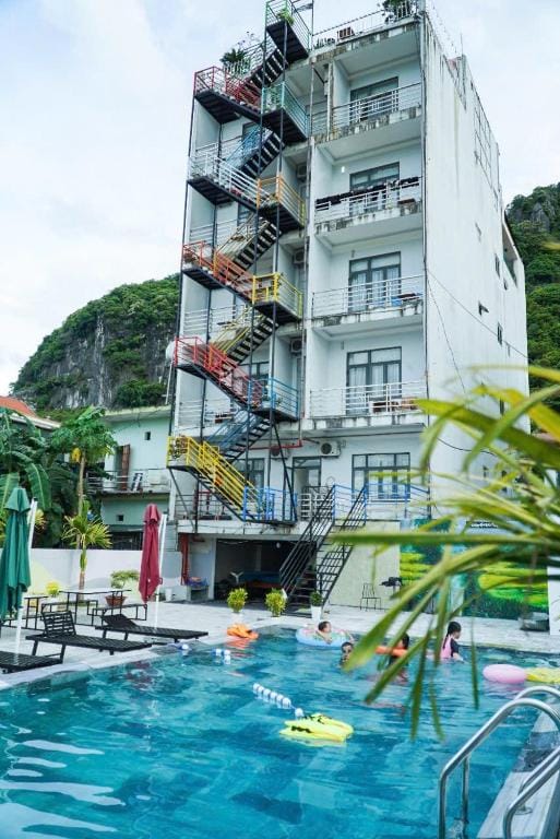 Thuong Hai Hotel — 4