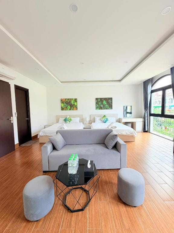 Tropical Bay Villas and Homestay — 1