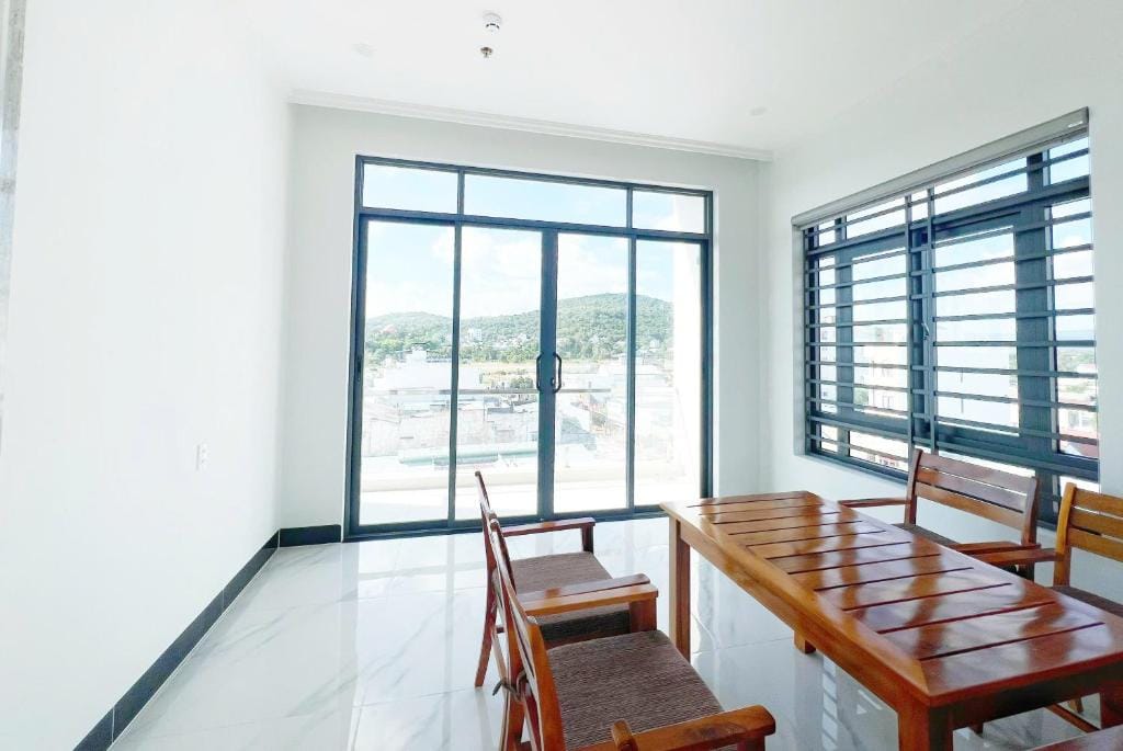 UYÊN GIA HOTEL-PHÚ QUỐC — 4