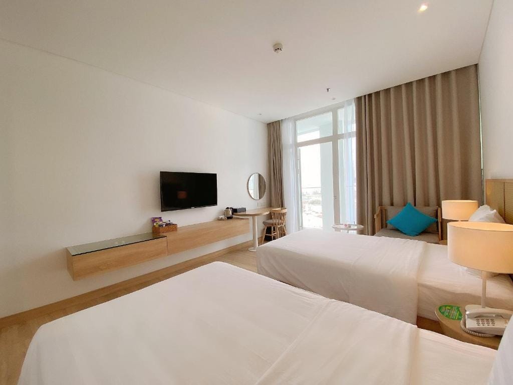 HẢI ÂU BIÊN CƯƠNG — 5