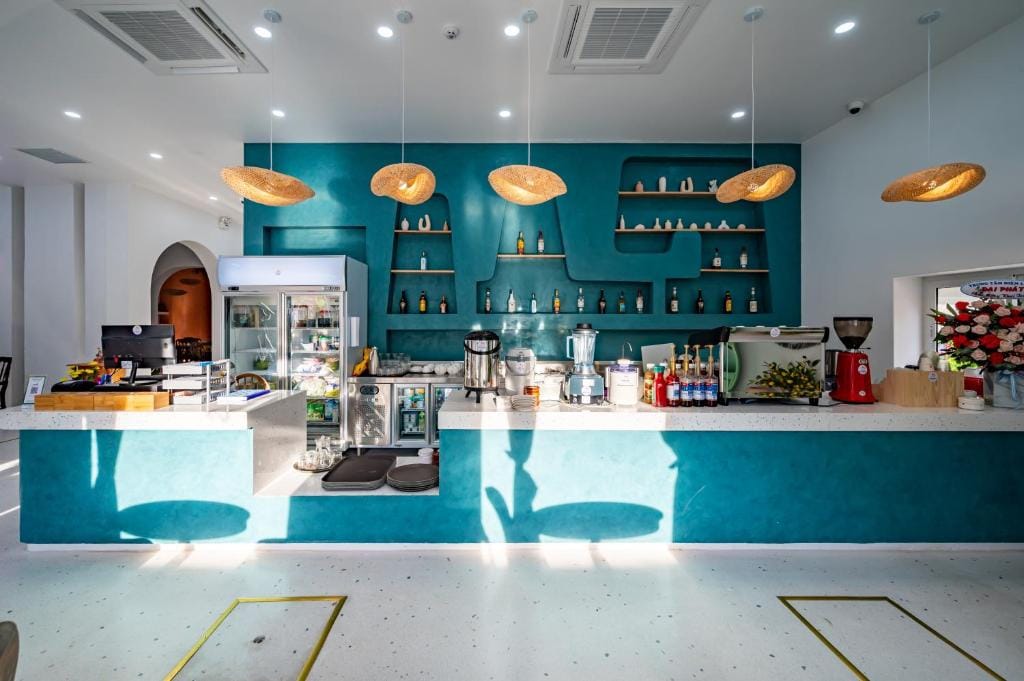 Happiness Hotel — 3
