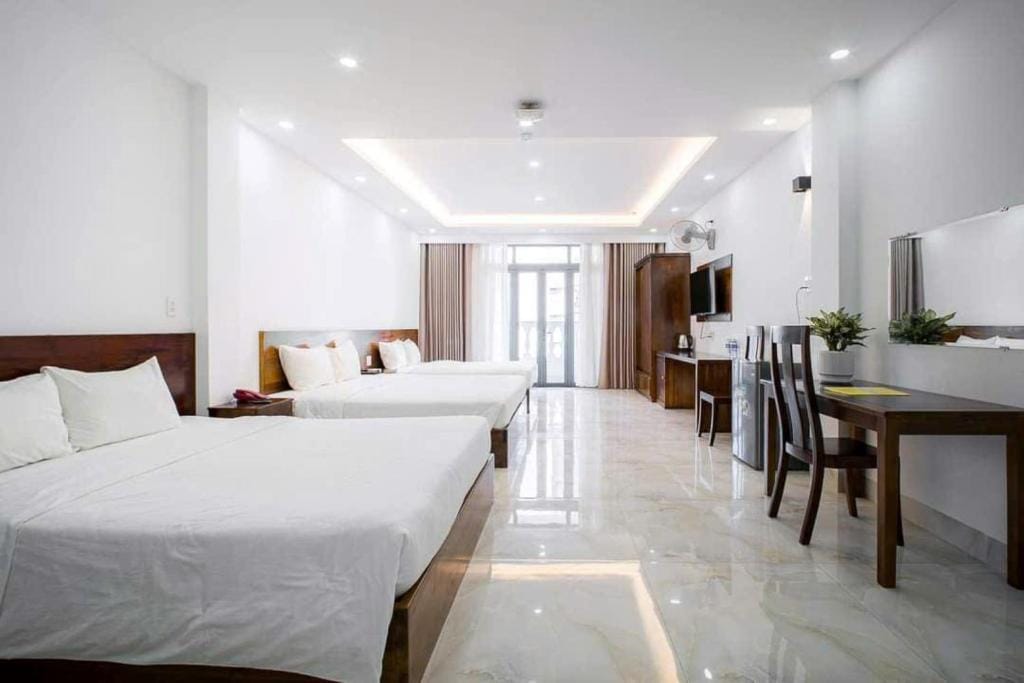 Hồng Gấm Hotel — 4