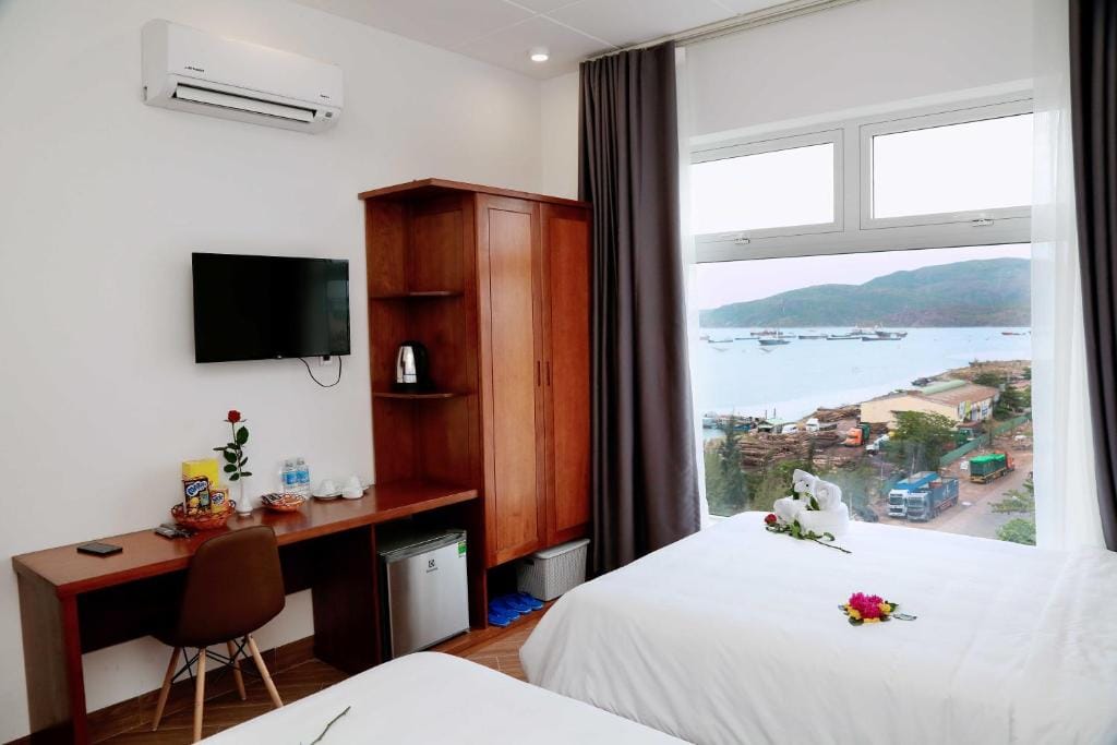 Thanh Van Hotel Quy Nhon — 4