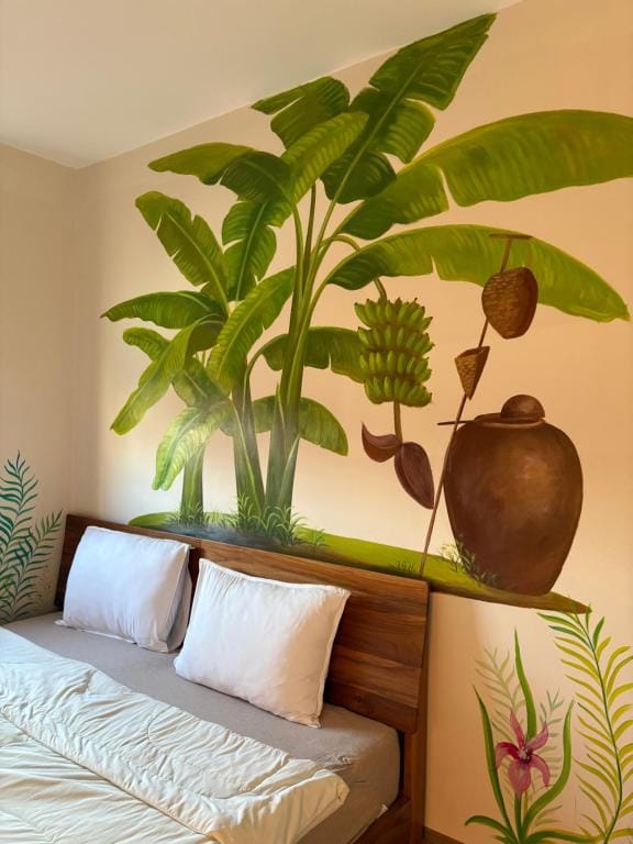Thien Hai Home — 2