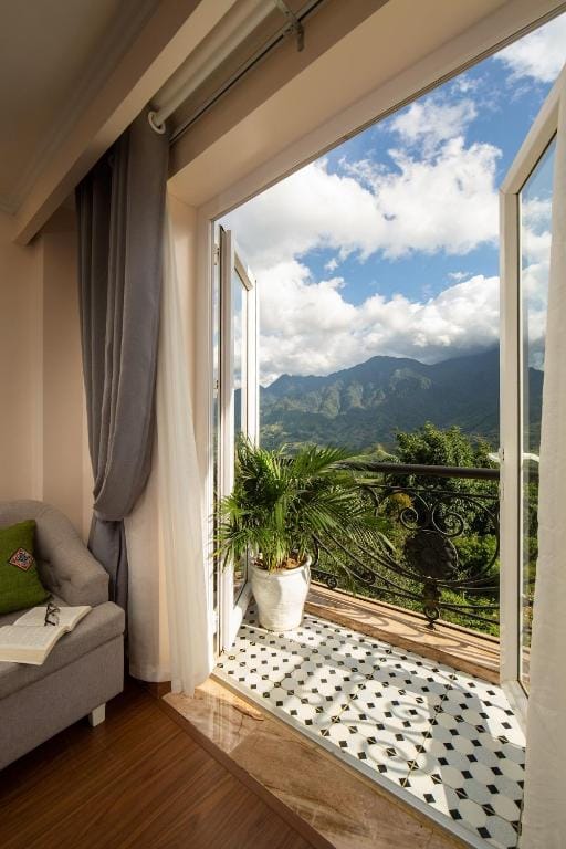 Sapa Praha Hotel — 1