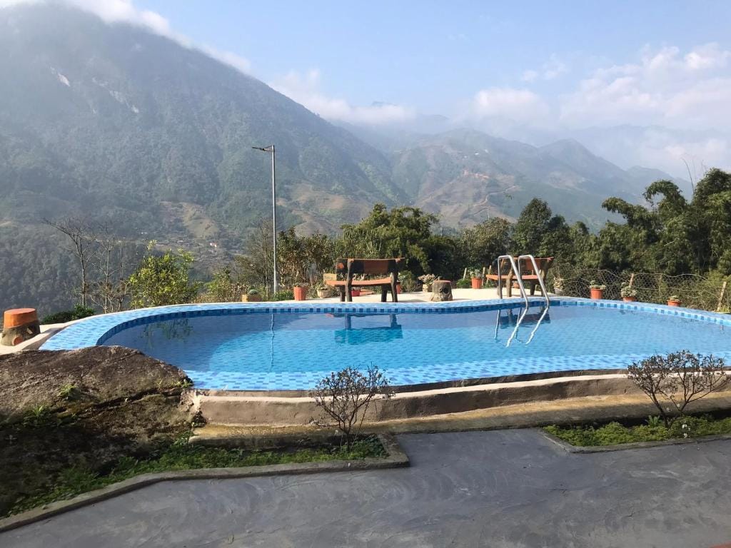 Sau Meo Mountain View — 1