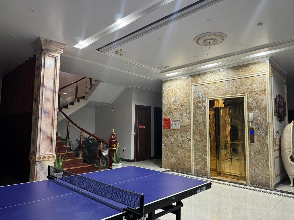 Linh San Hotel — 4