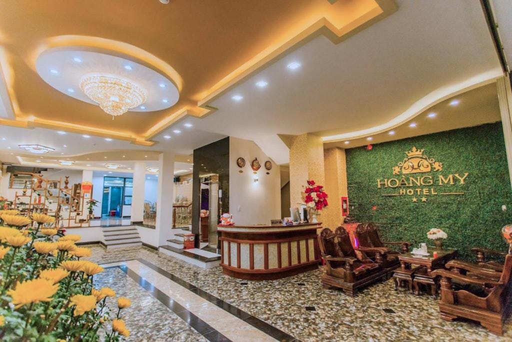 Khách sạn Hoàng My — 1