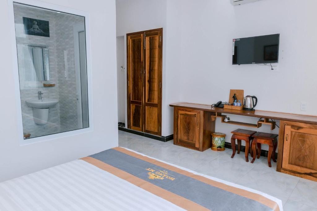 Khách sạn Hoàng My — 3